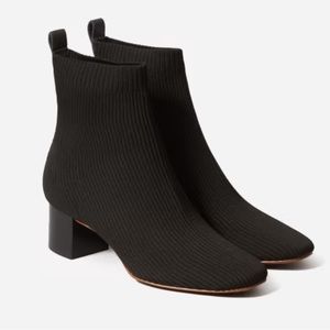 New Everlane The Glove Boot in black size 9